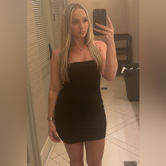 Meet your Posher, Stephanie - Picture 4 of 5